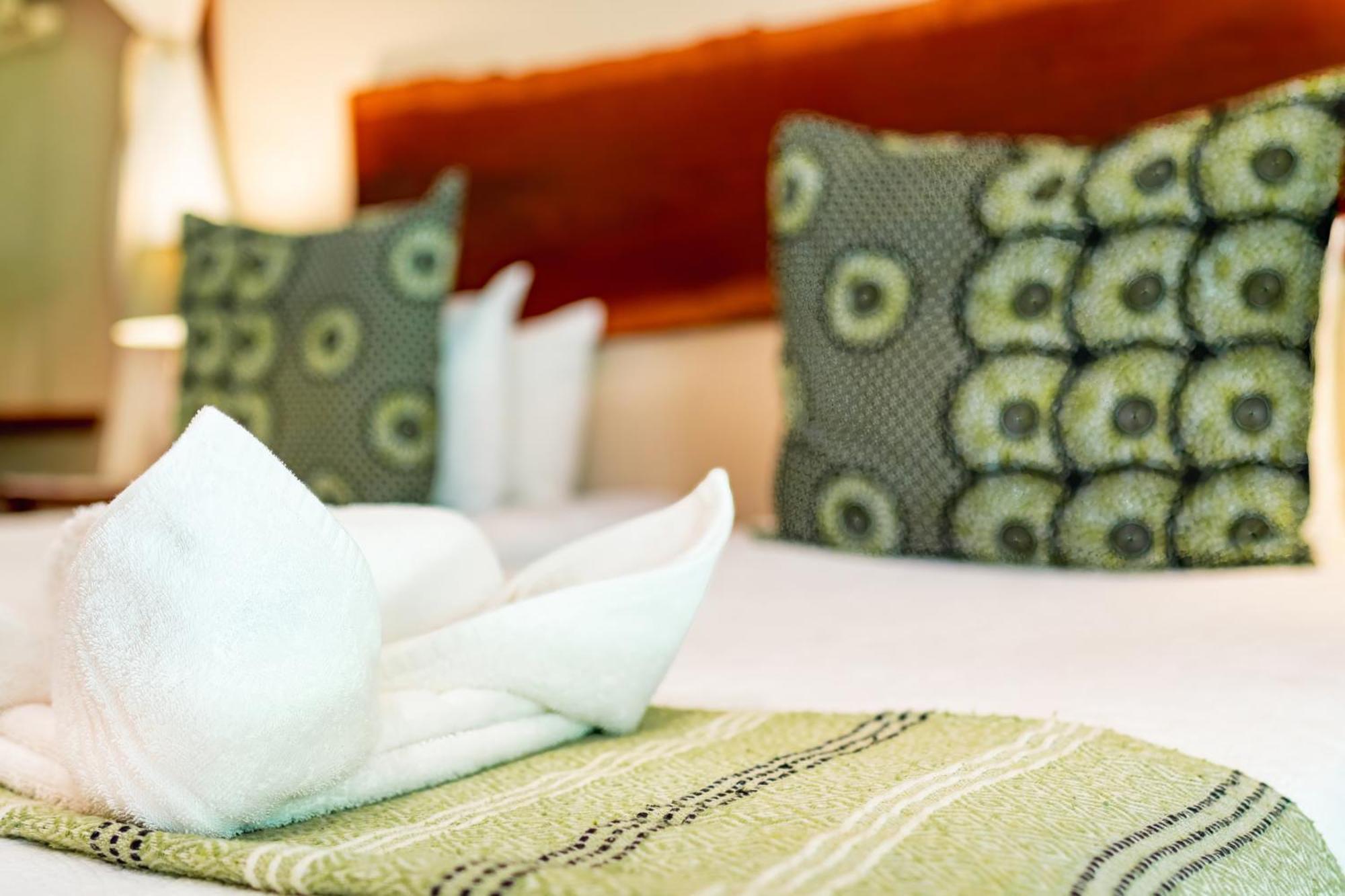 Bayete Guest Lodge Victoria Falls Ngoại thất bức ảnh